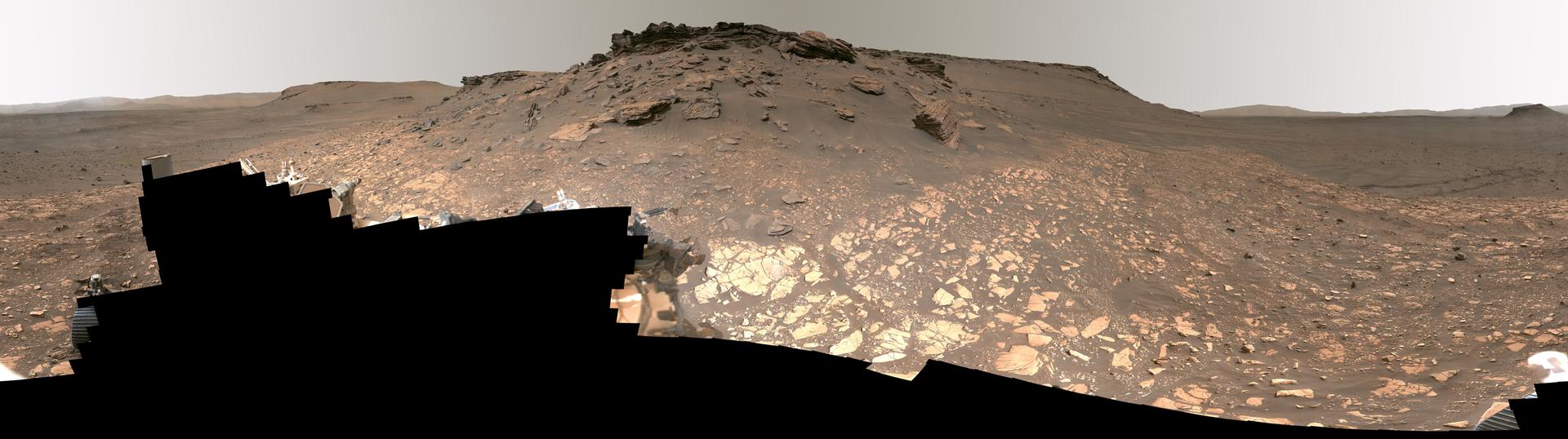 A panorama of the Jezero Crater delta on Mars captured by NASA’s Perseverance rover